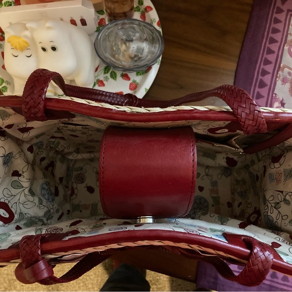 Brighton straw purse w red leather and flower details. - Picture 2 of 7